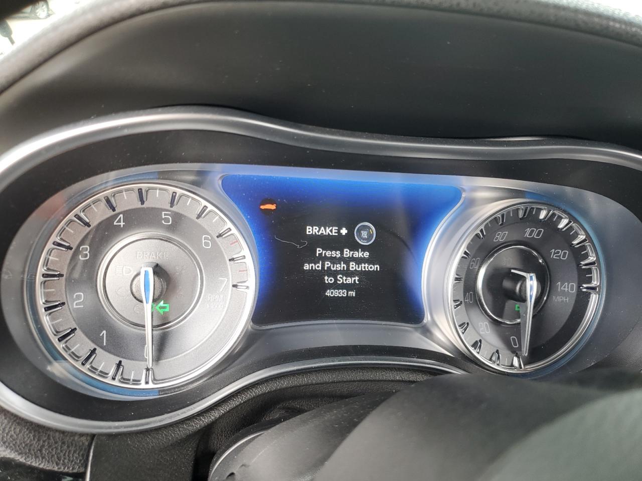 2021 Chrysler 300 - Image 9