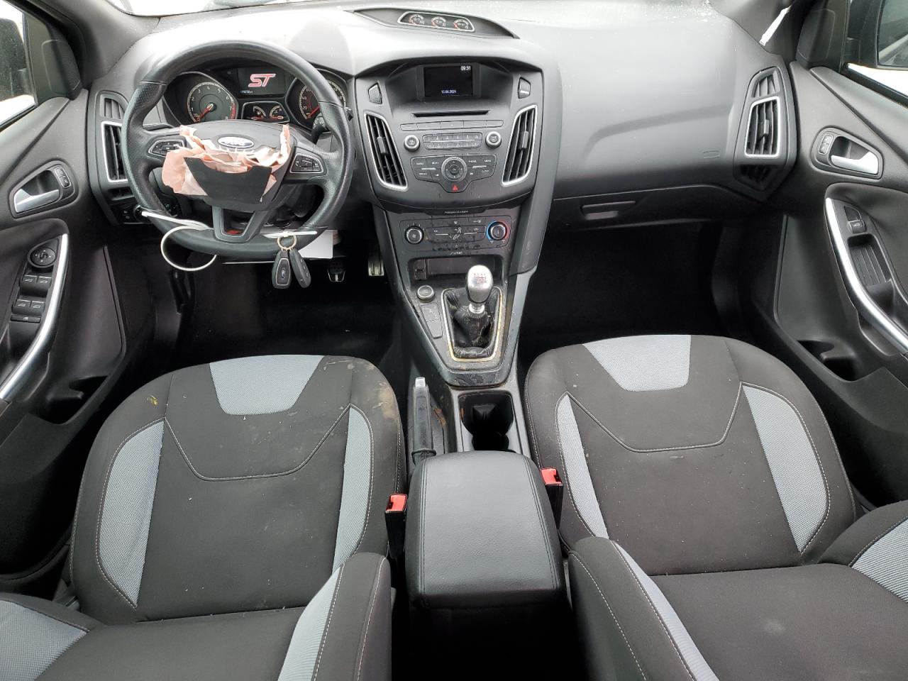 2016 Ford Focus - Image 8
