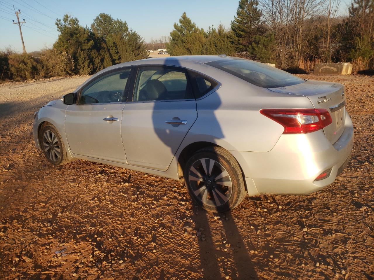 2018 Nissan Sentra - Image 2