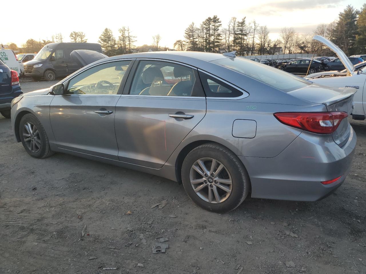 2015 Hyundai Sonata - Image 2