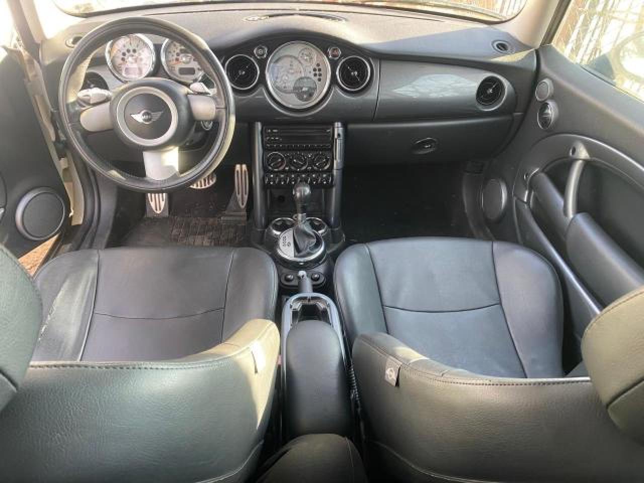 2006 Mini Cooper S VIN: WMWRE33546TJ33981 Lot: 84120874