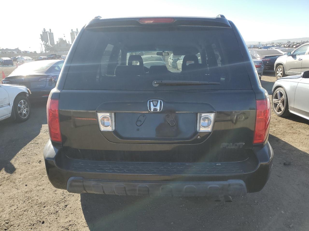 2004 Honda Pilot Ex VIN: 2HKYF18414H614742 Lot: 83694524
