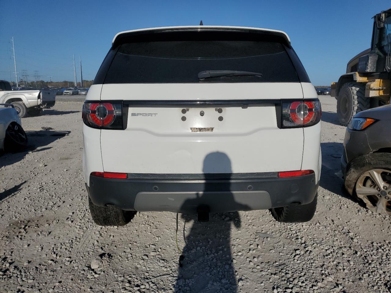 2017 Land Rover Discovery - Image 6