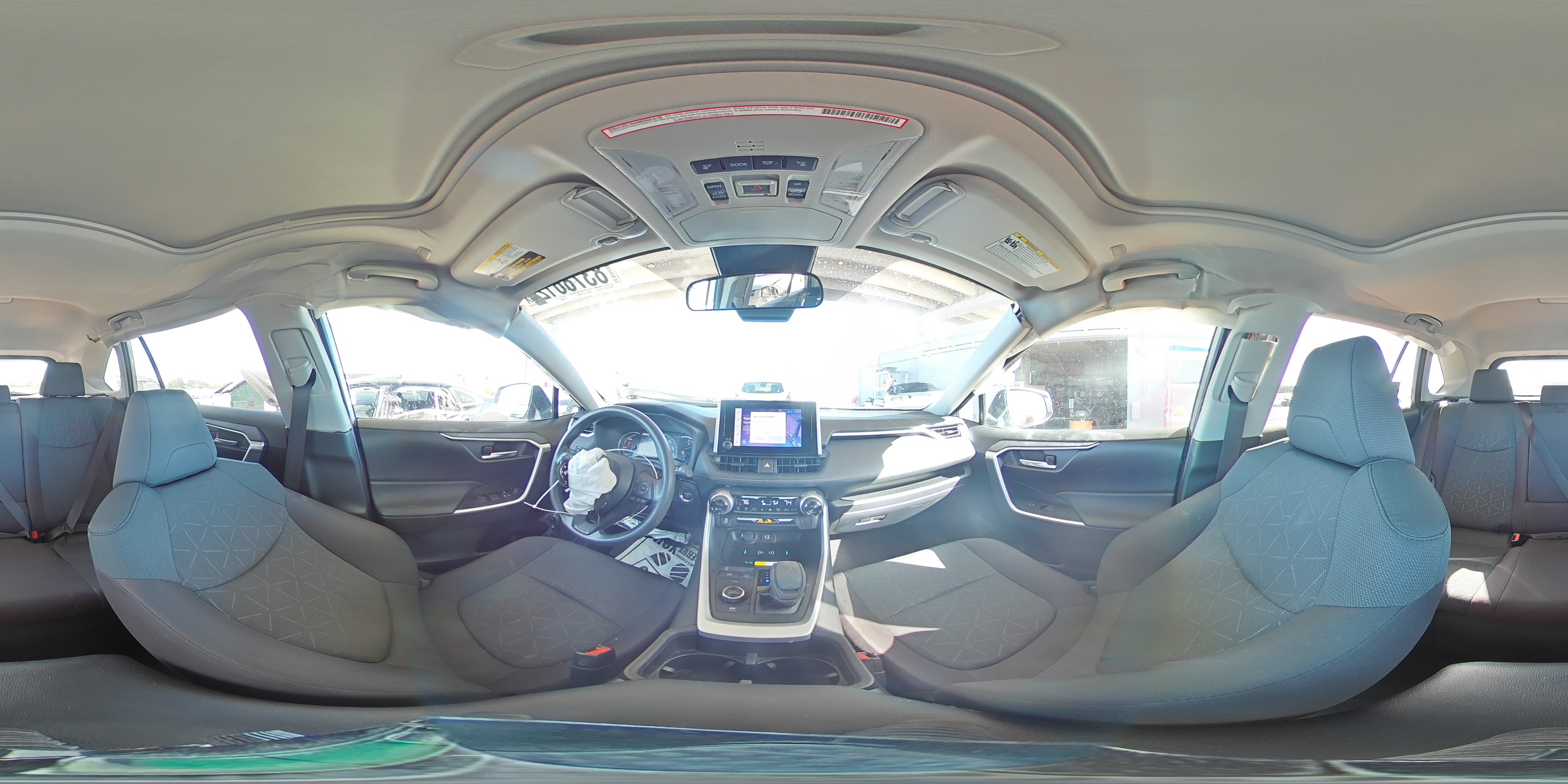 2024 Toyota RAV 4 - Image 15