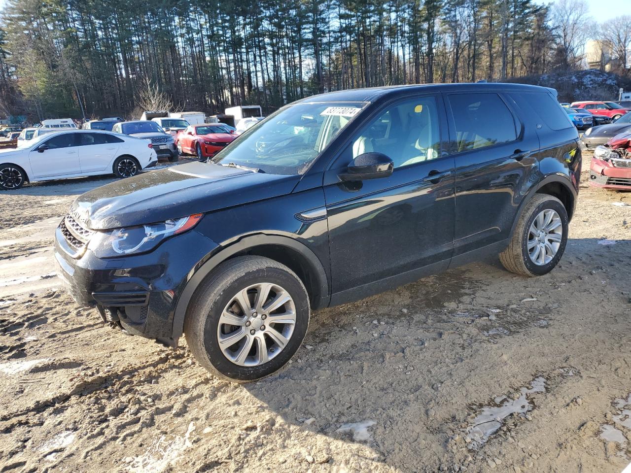 2017 Land Rover Discovery - Image 1