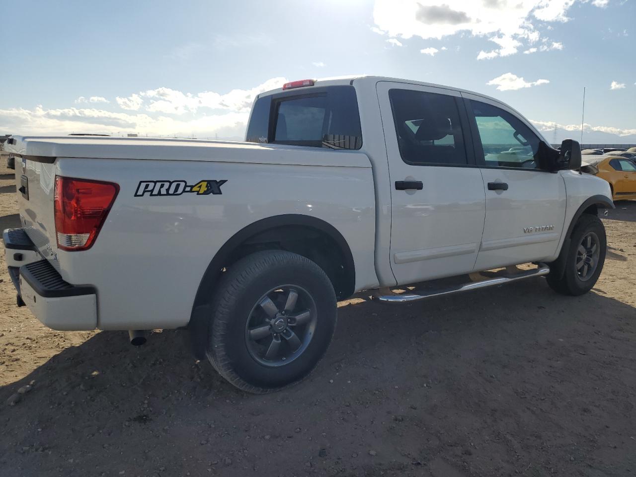 VIN 1N6AA0EC0EN507752 2014 NISSAN TITAN no.3