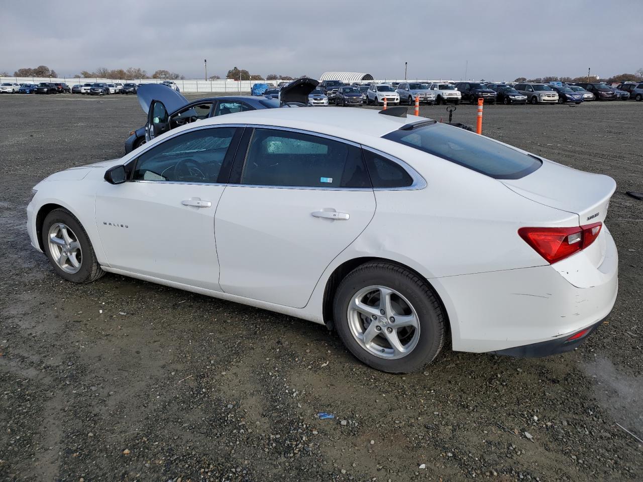 1G1ZB5ST5GF305080 2016 CHEVROLET MALIBU - Image 2