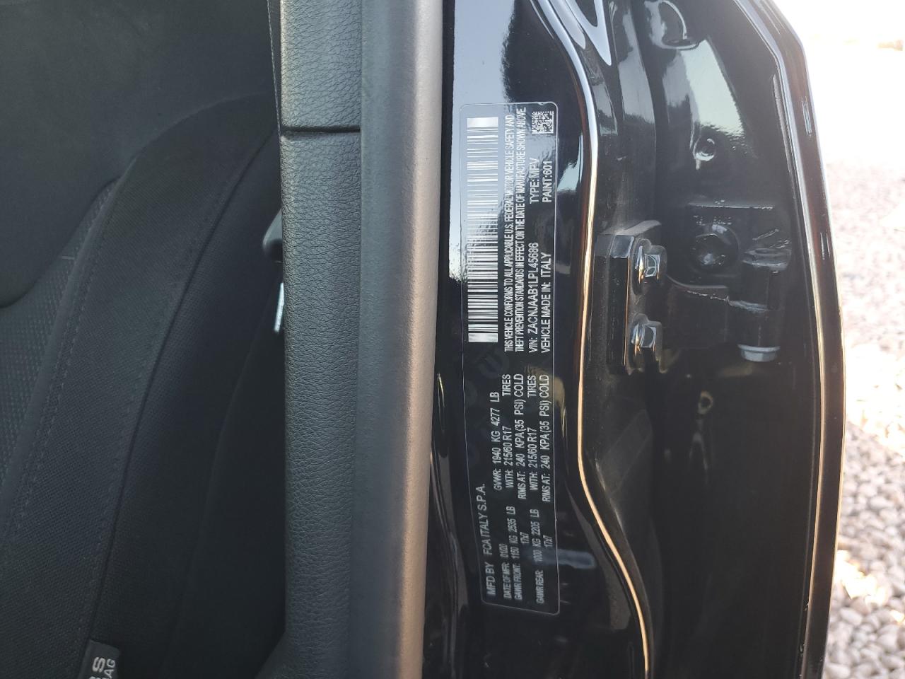 2020 Jeep Renegade - Image 12
