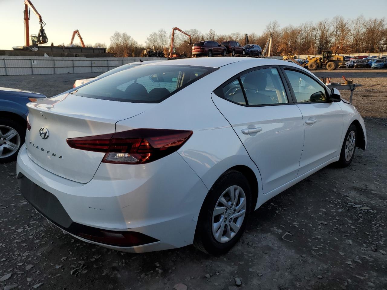 VIN 5NPD74LF9LH603850 2020 HYUNDAI ELANTRA no.3