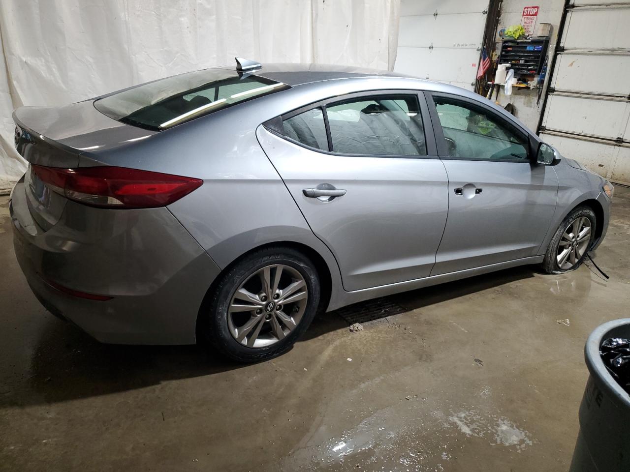 VIN 5NPD84LF1HH034013 2017 HYUNDAI ELANTRA no.3