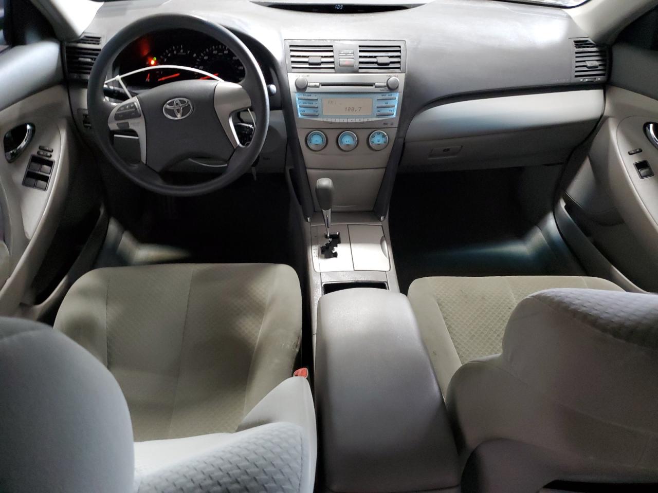 2009 Toyota Camry - Image 8
