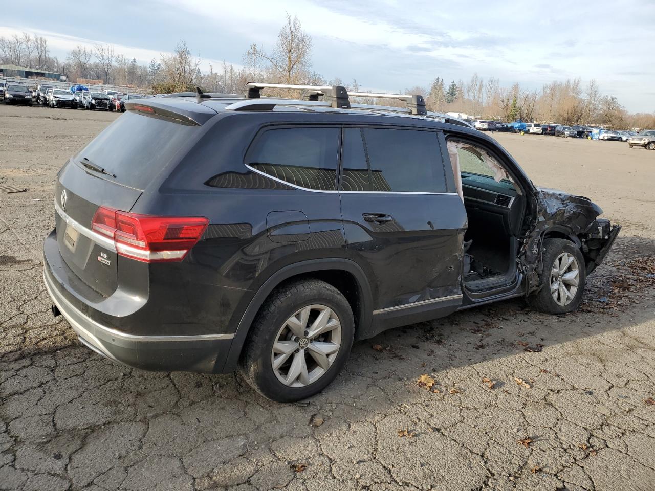 2018 Volkswagen Atlas - Image 3