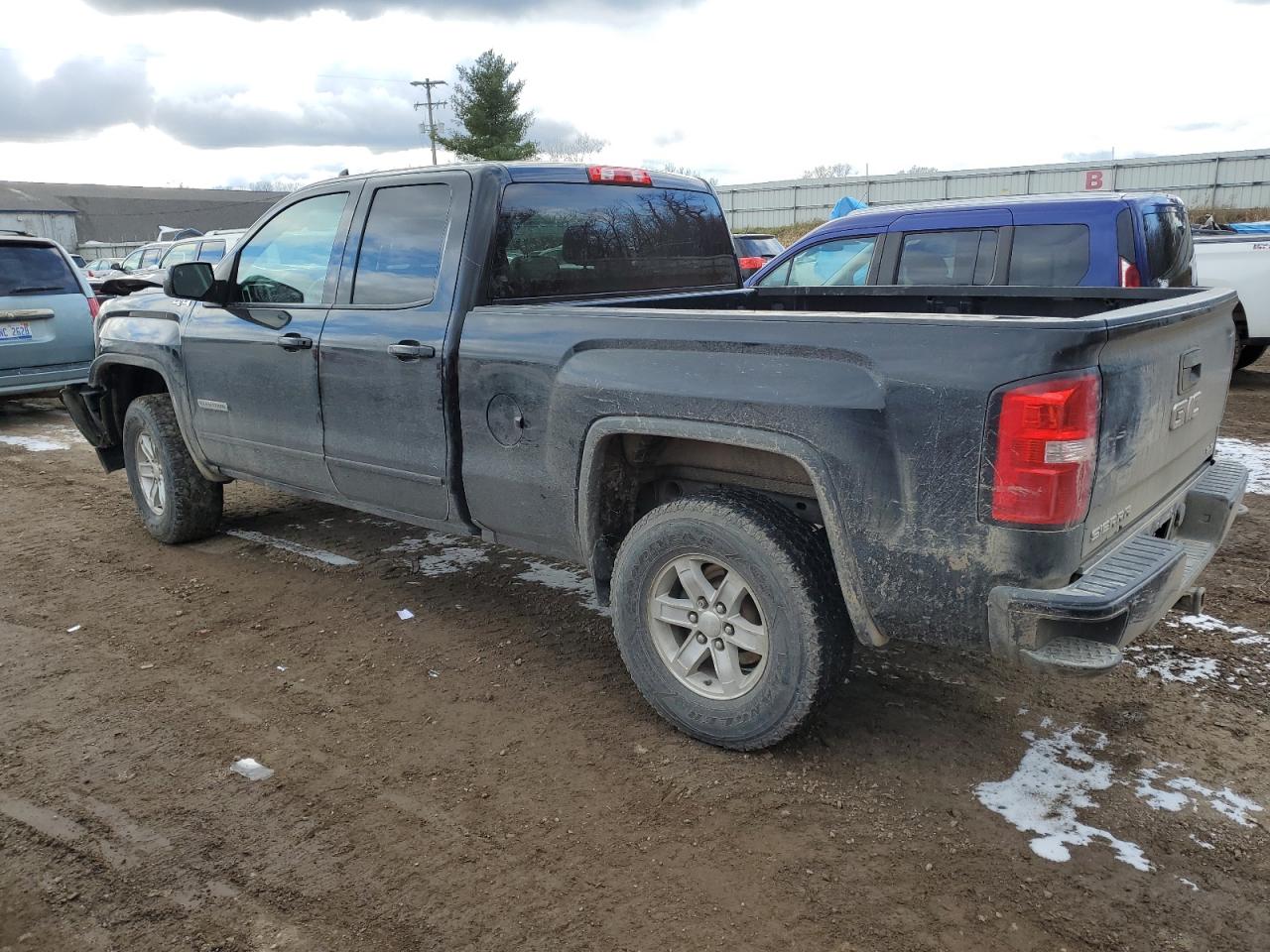 2018 GMC Sierra - Image 2