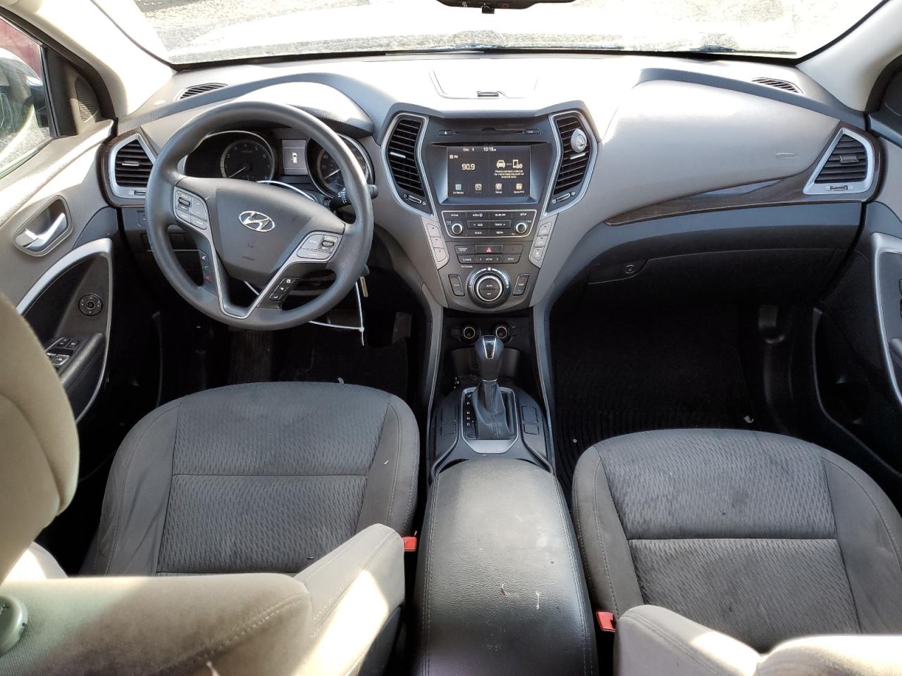 2017 Hyundai Santa Fe - Image 9