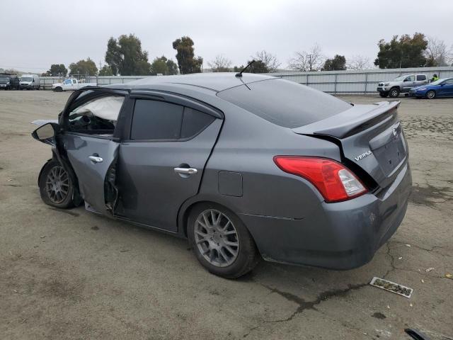  NISSAN VERSA 2018 Szary