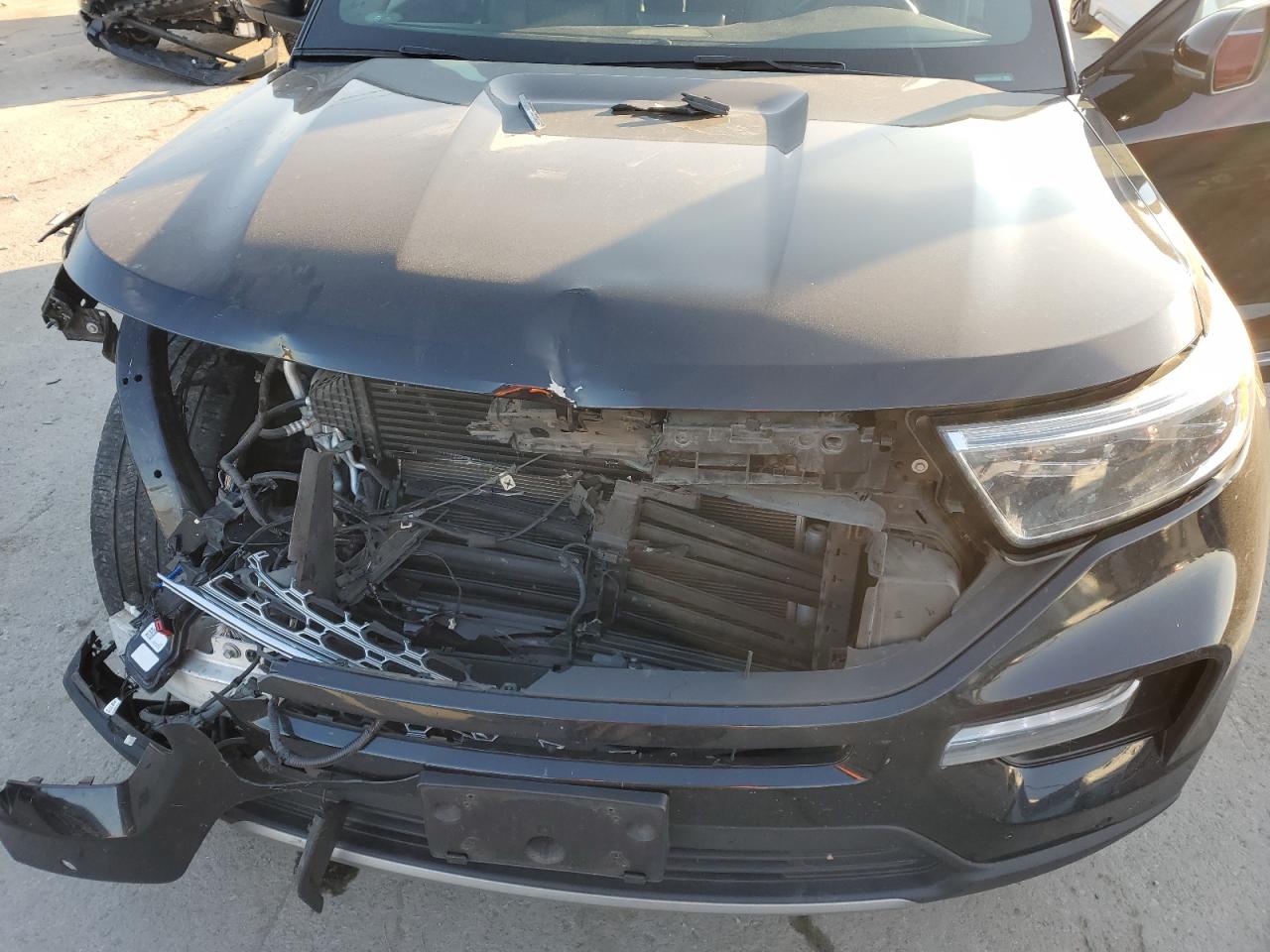 2020 Ford Explorer - Image 13