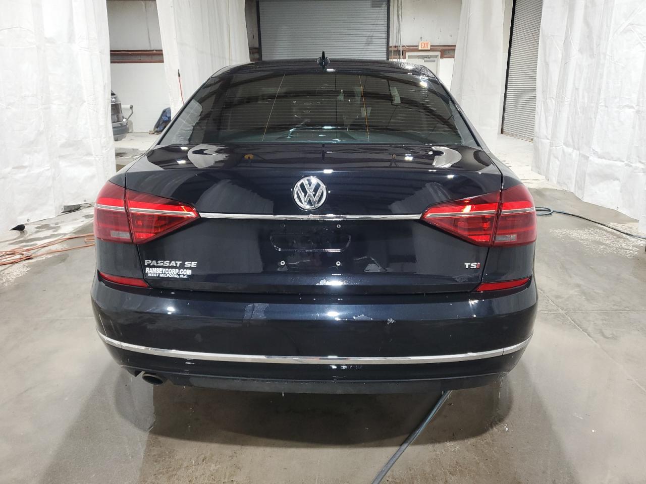 VIN 1VWBA7A3XJC007431 2018 VOLKSWAGEN PASSAT no.6