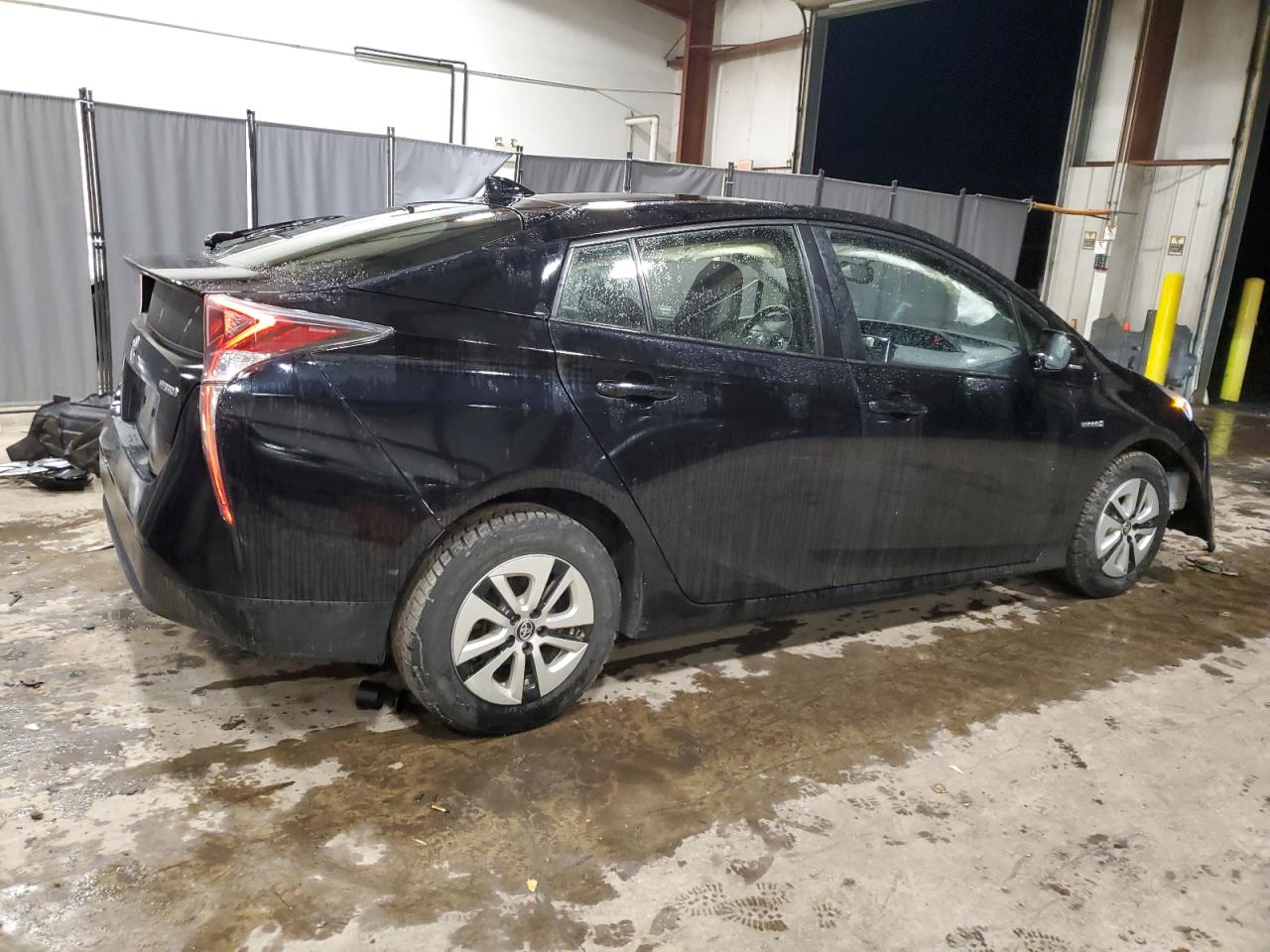 VIN JTDKARFU4G3011239 2016 TOYOTA PRIUS no.3