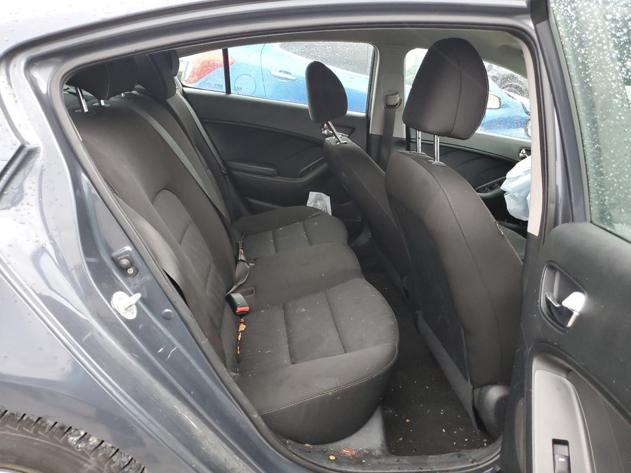 2016 Kia Forte - Image 10