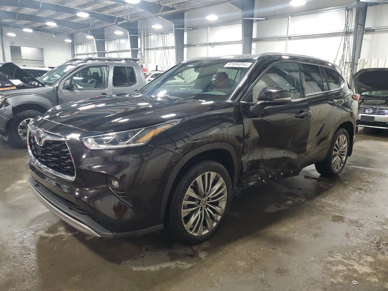 2020 Toyota Highlander - Image 1