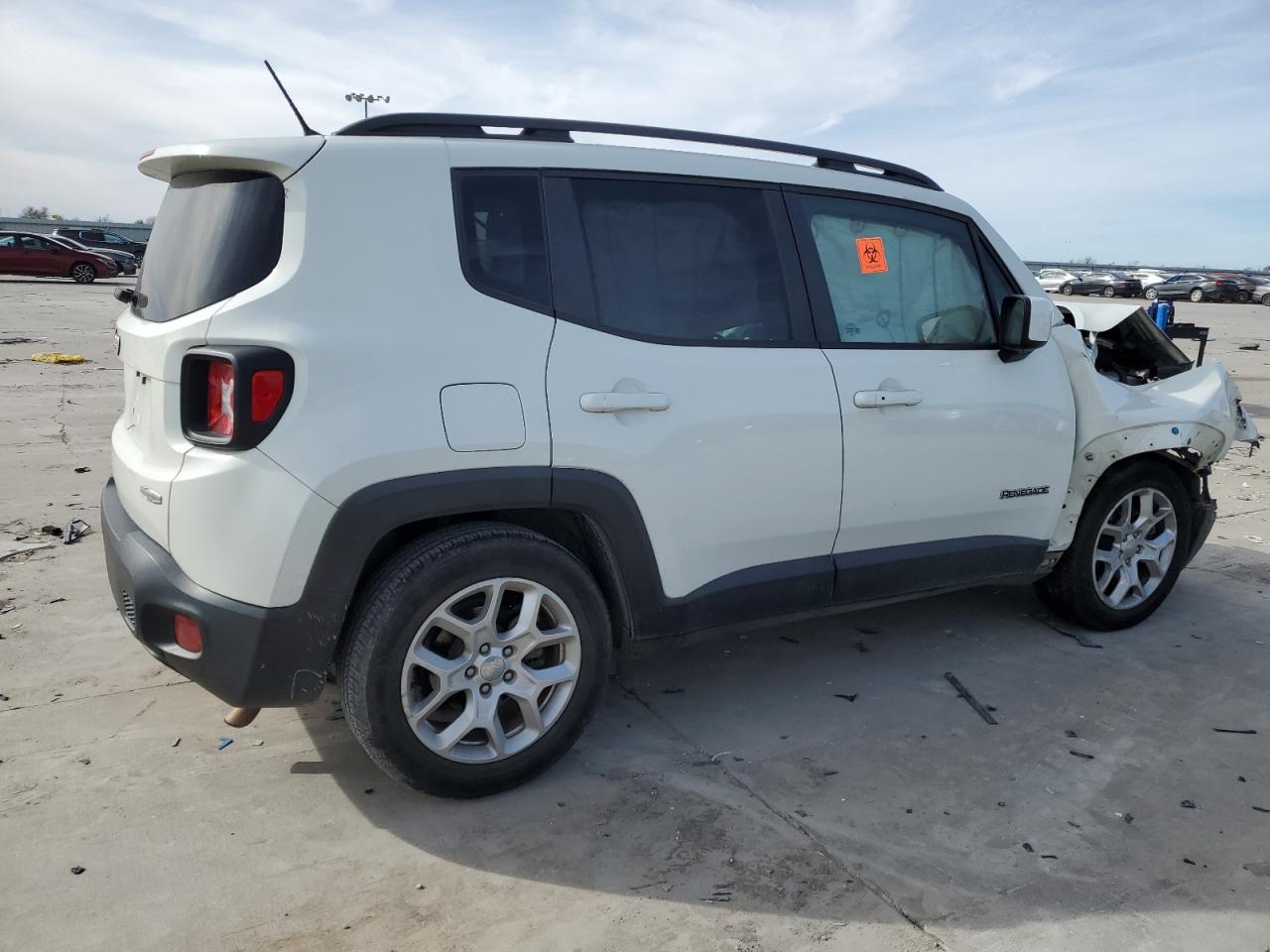 VIN ZACCJABT7GPC67230 2016 JEEP RENEGADE no.3