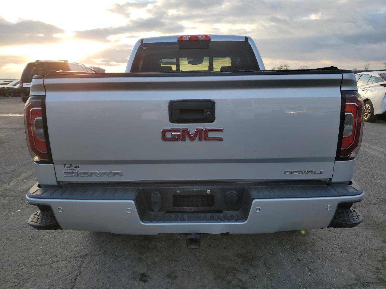 2017 GMC Sierra - Image 6