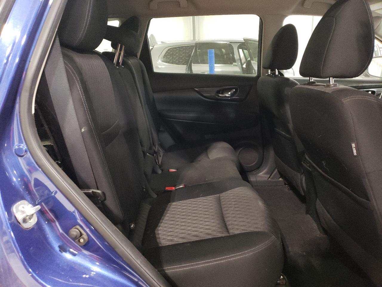 2017 Nissan Rogue - Image 11