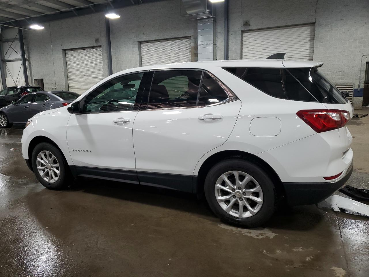 2020 Chevrolet Equinox - Image 2