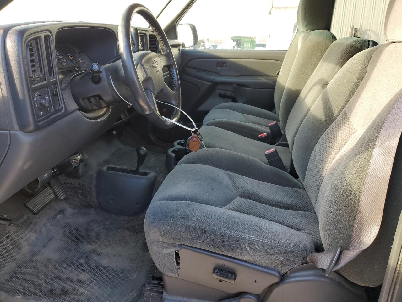 2004 Chevrolet S-10 Pickup - Image 7