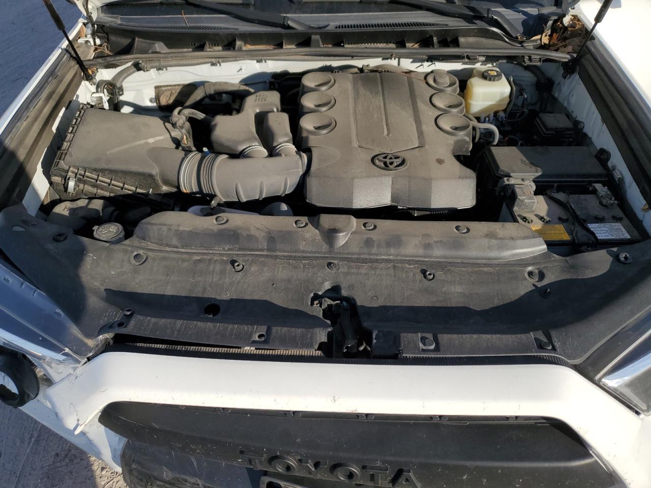 2021 Toyota 4Runner - Image 13