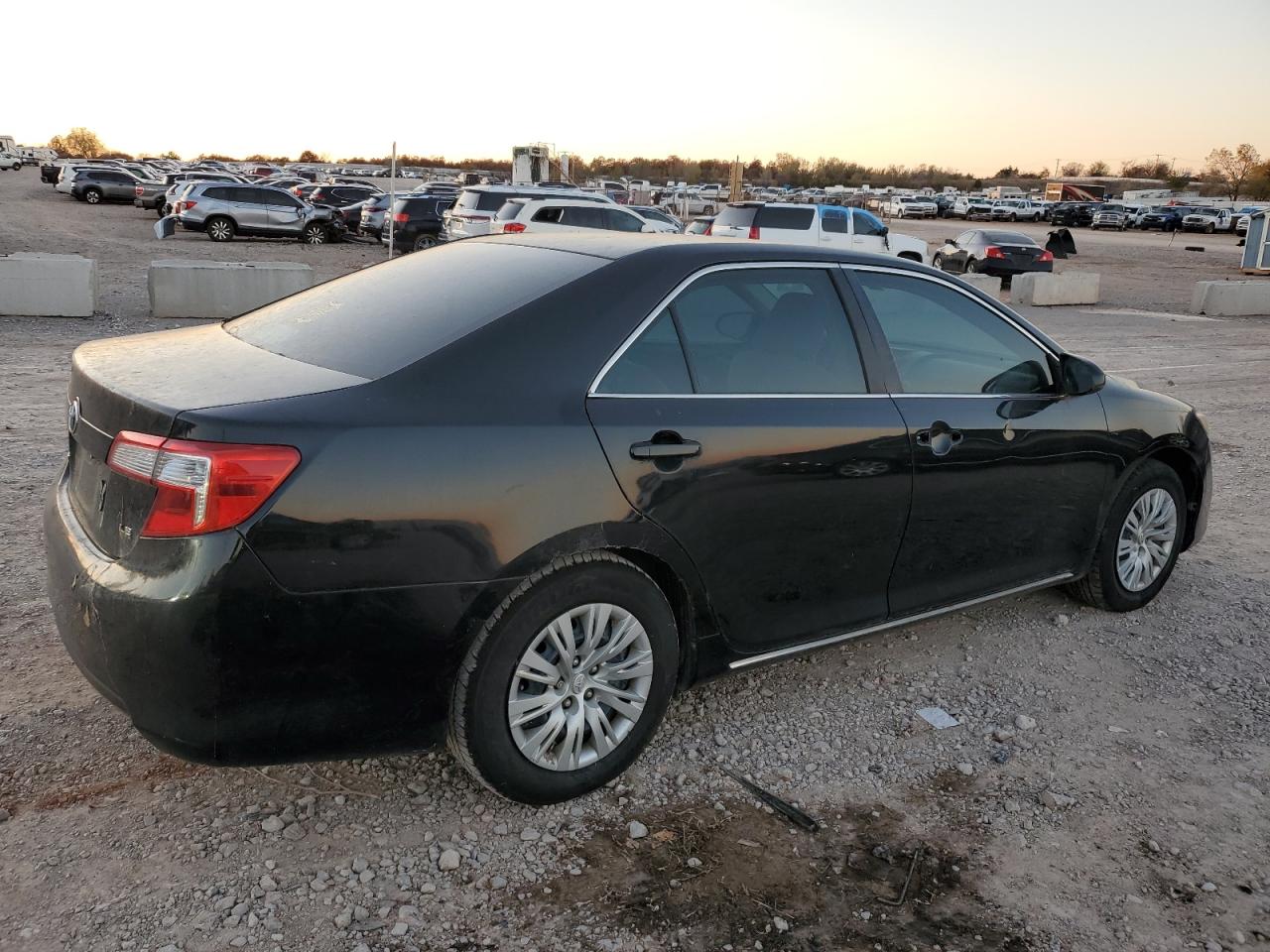 VIN 4T4BF1FK6DR329162 2013 TOYOTA CAMRY no.3