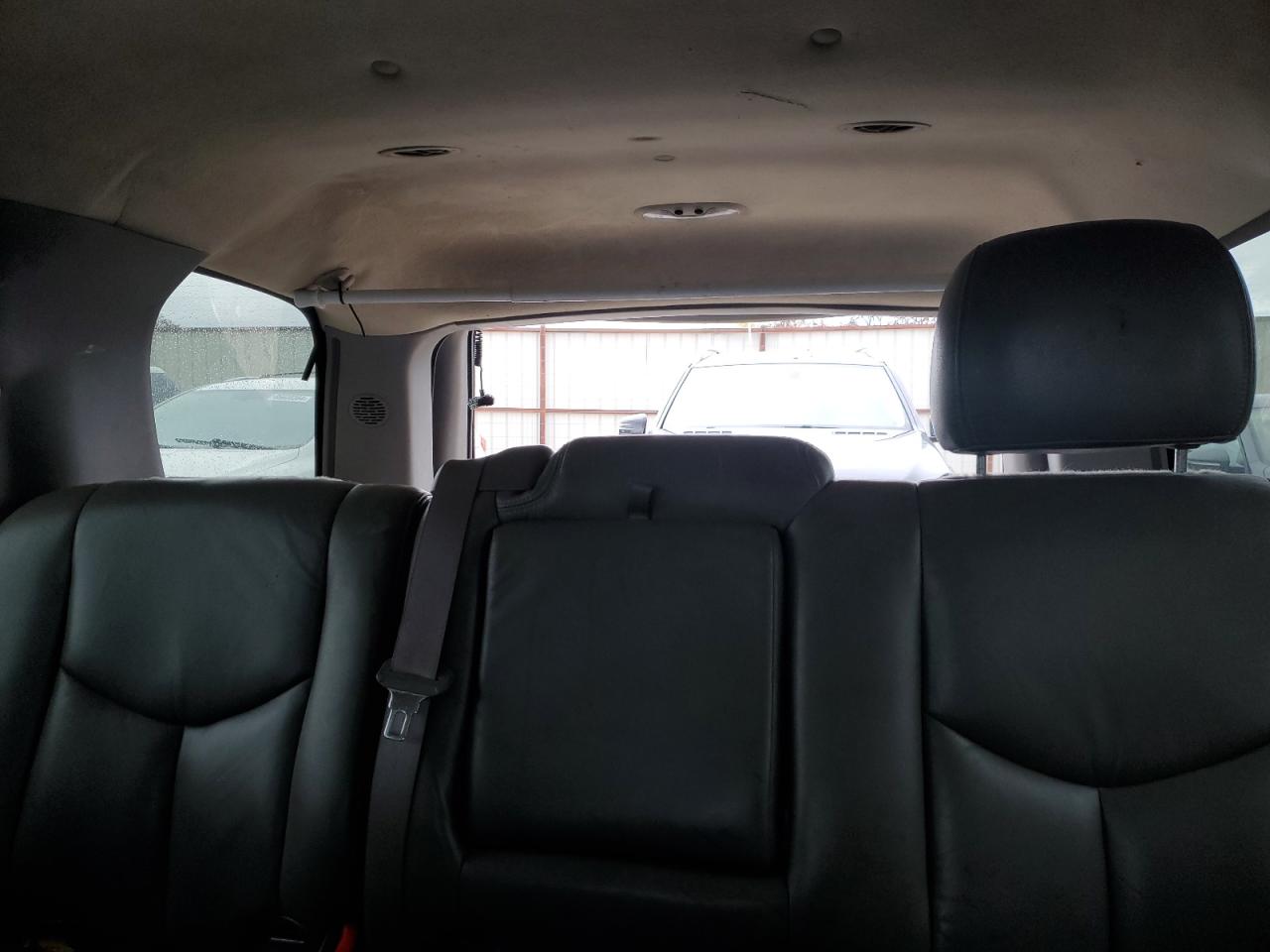 2006 Chevrolet Tahoe - Image 10