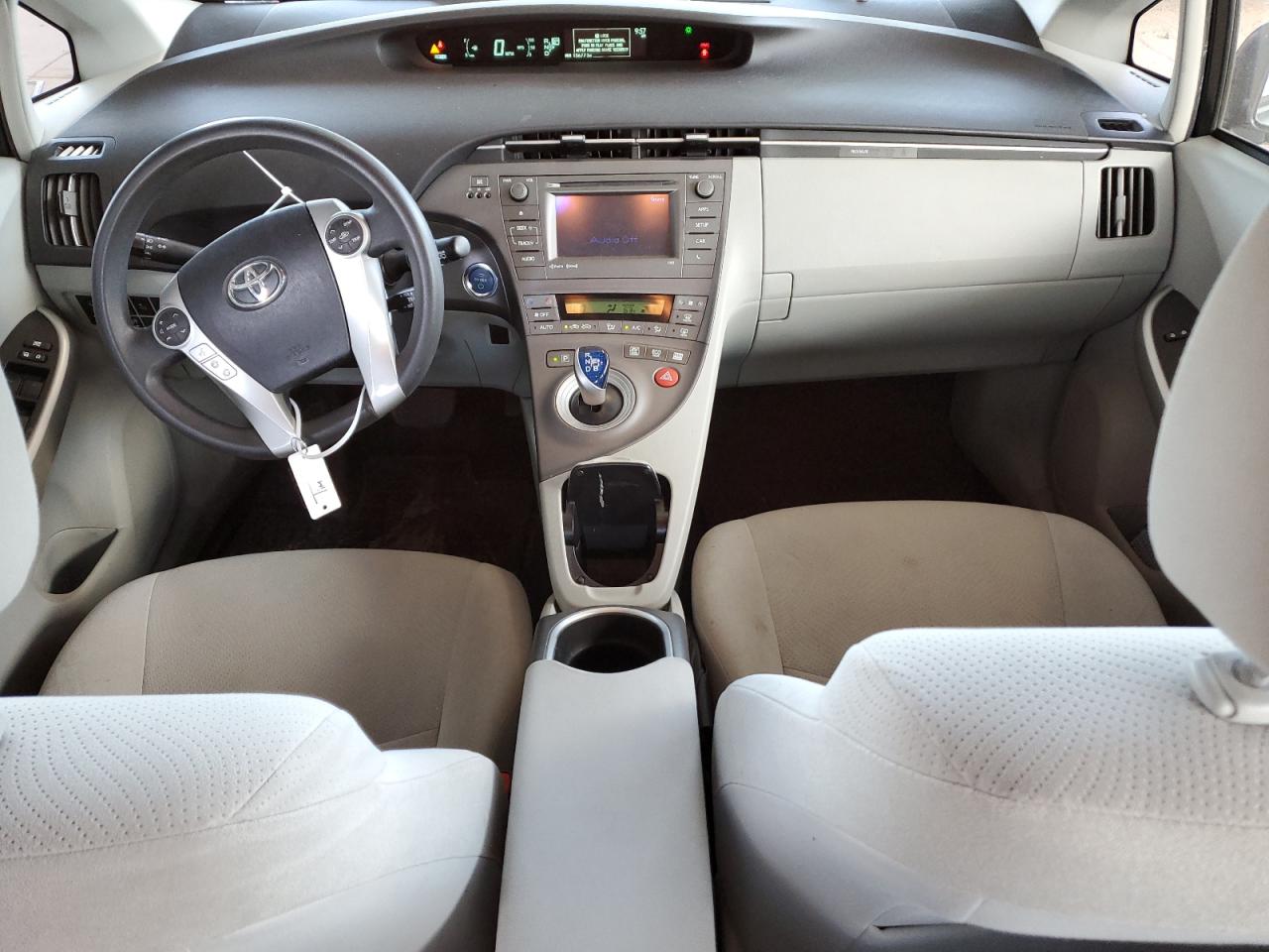 2014 Toyota Prius - Image 8