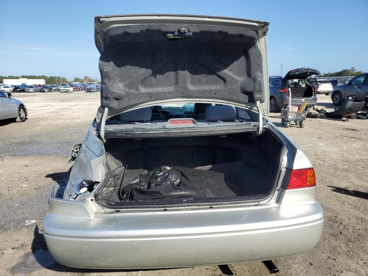 2001 Toyota Camry - Image 6