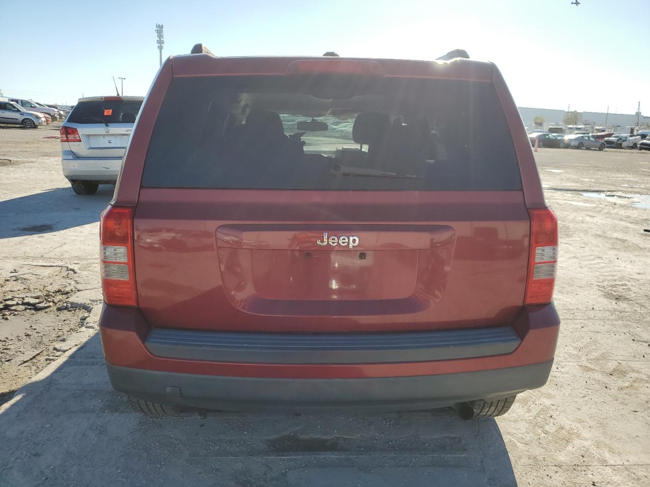 VIN 1C4NJPBB2FD110317 2015 JEEP PATRIOT no.6