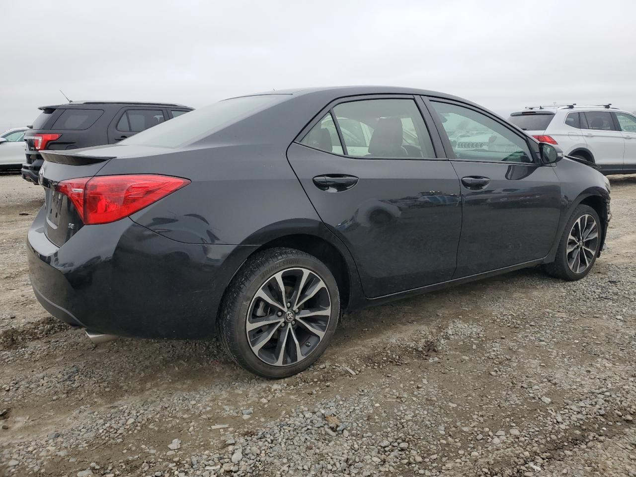 VIN 5YFBURHE4HP704012 2017 TOYOTA COROLLA no.3