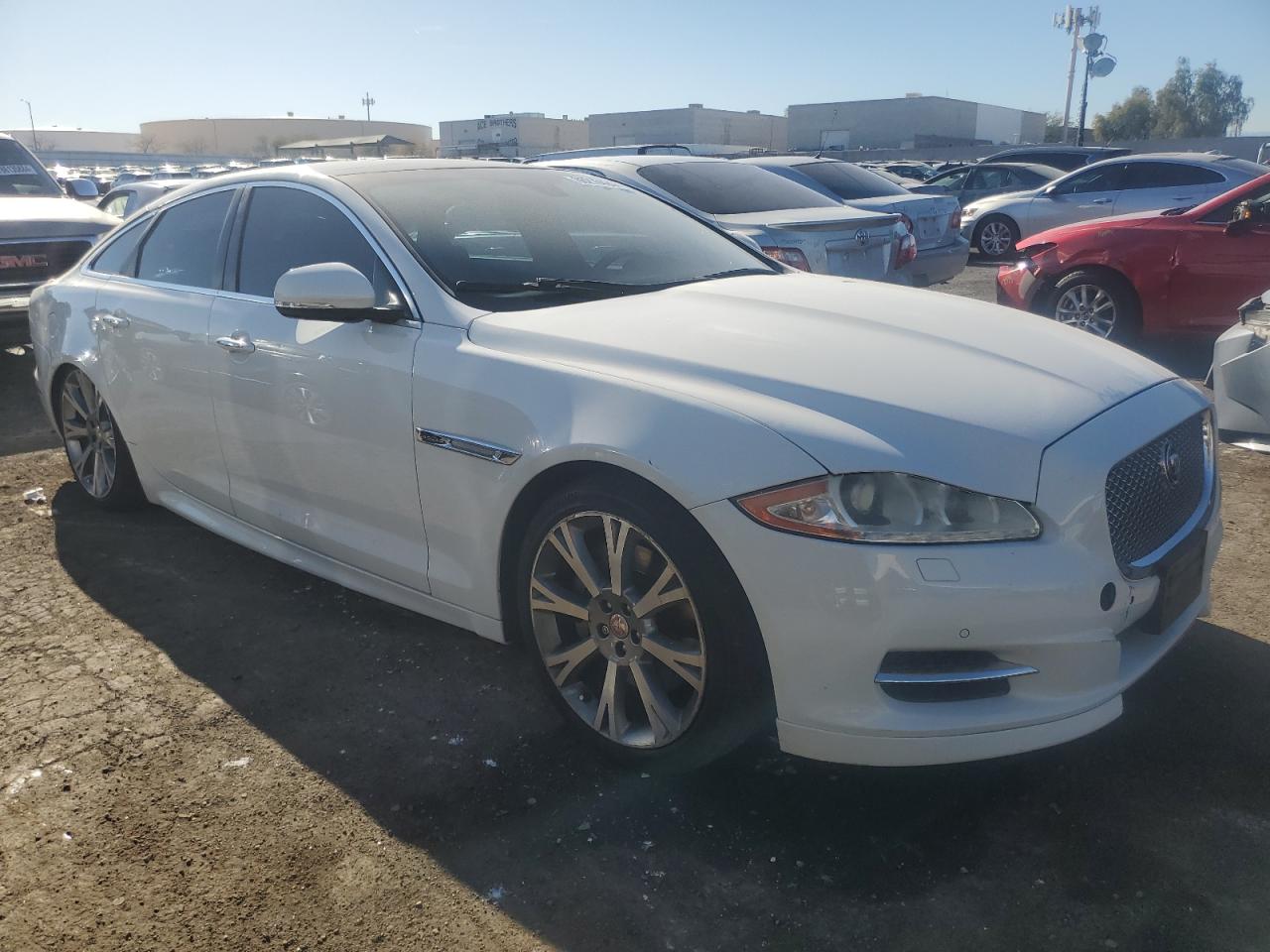 VIN SAJWA1CZ9F8V84689 2015 JAGUAR XJ no.4