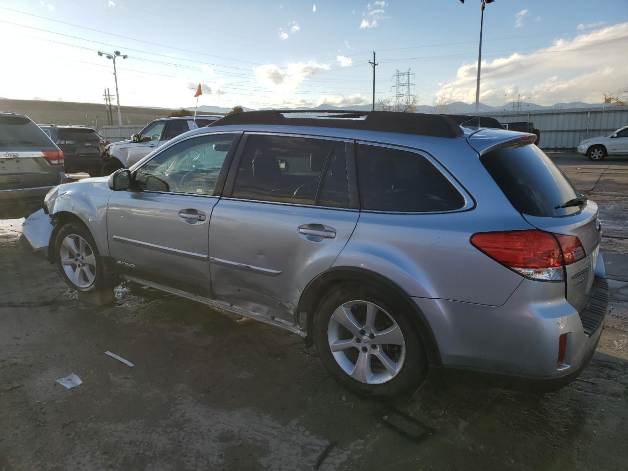 2014 Subaru Outback - Image 2