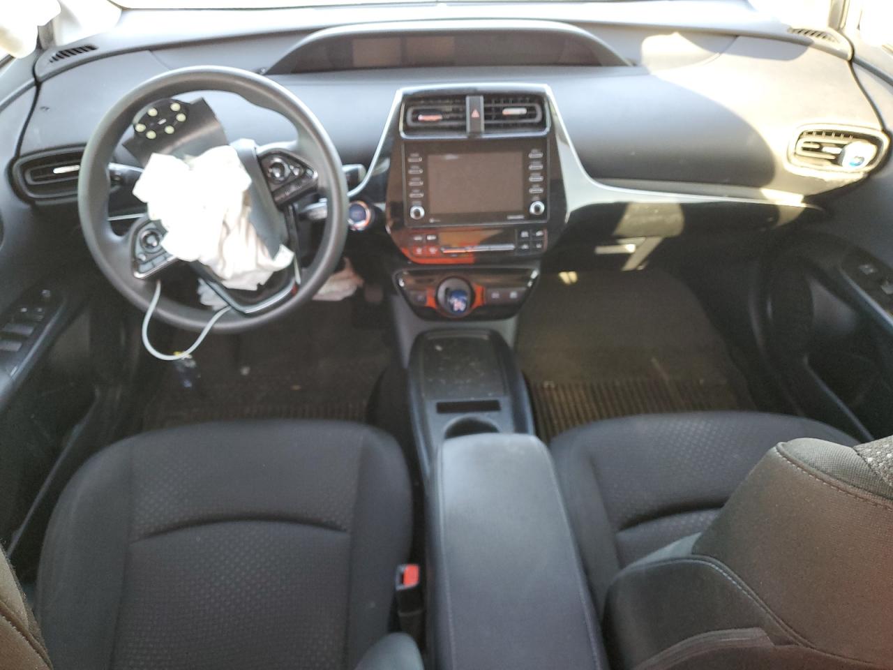 2022 Toyota Prius - Image 8