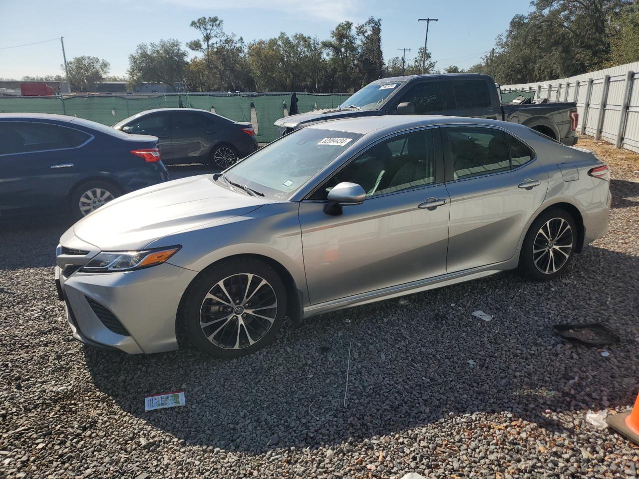 4T1B11HK1JU593276 2018 TOYOTA CAMRY - Image 1