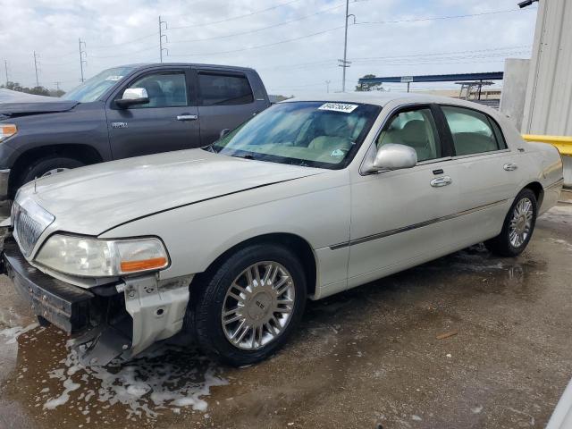 2006 Lincoln Town Car Signature Limited