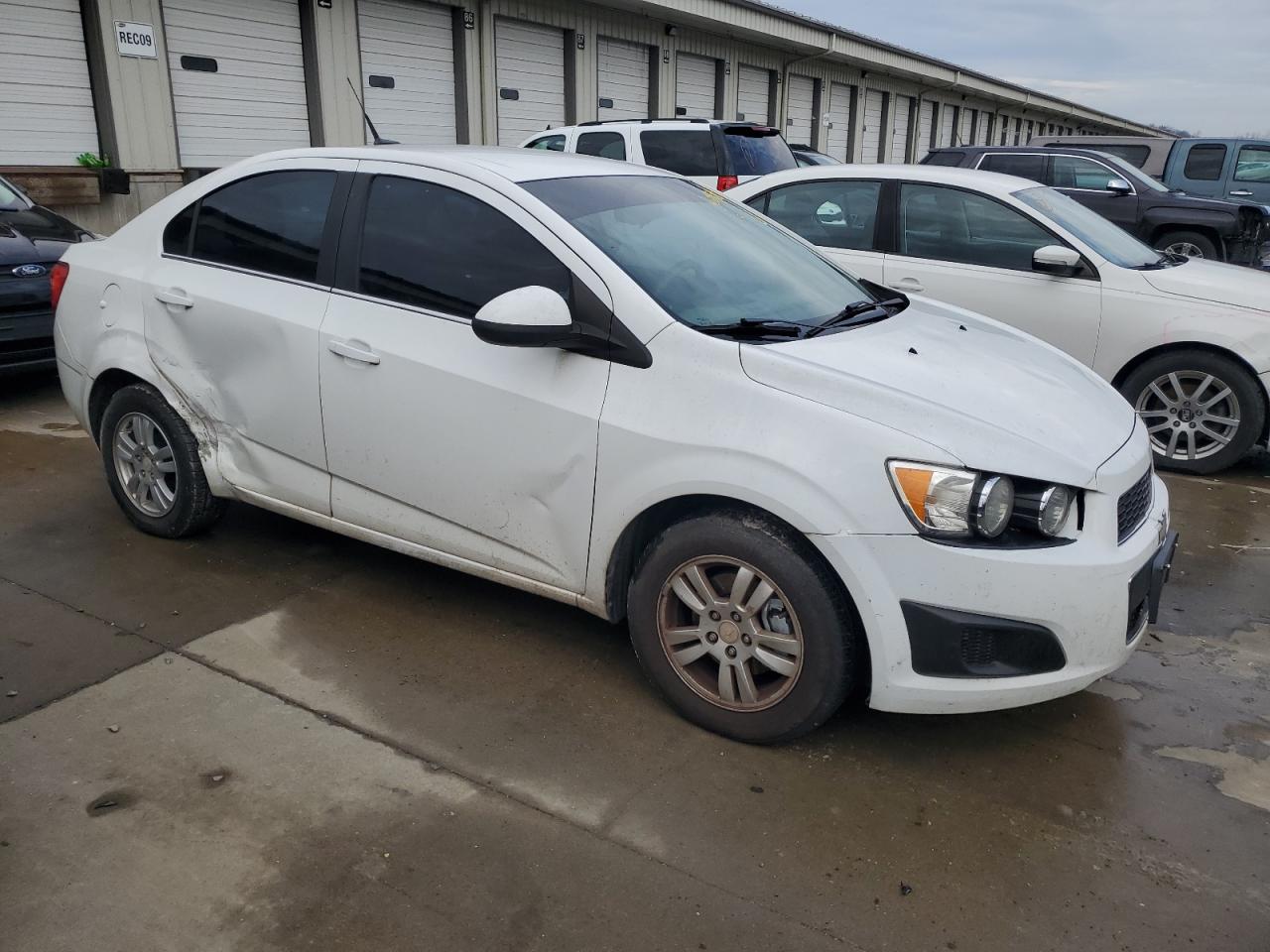 VIN 1G1JC5SHXD4188299 2013 CHEVROLET SONIC no.4