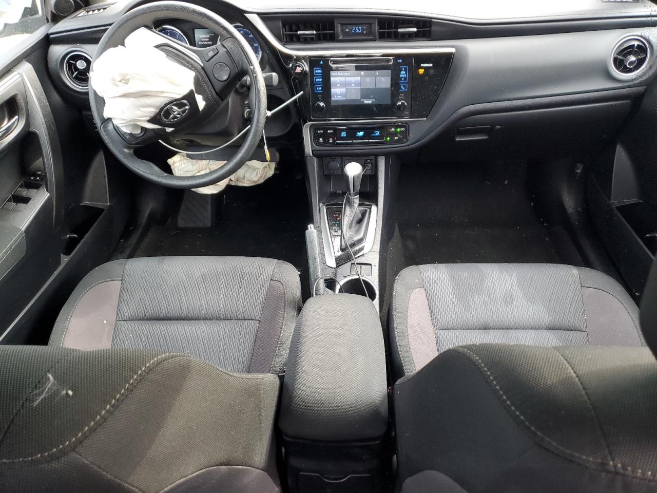 2017 Toyota Corolla - Image 8