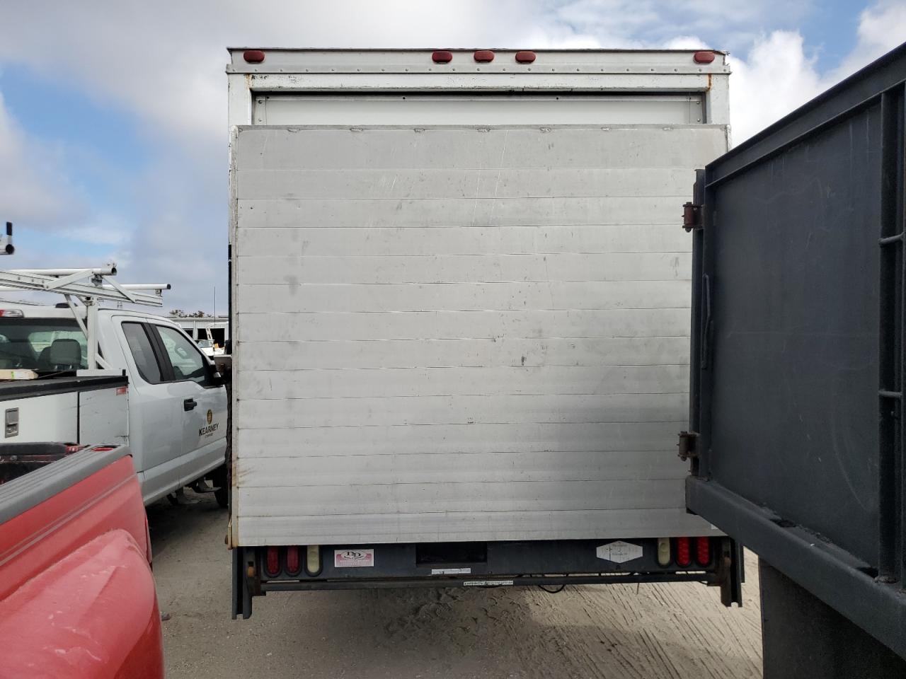 2003 Ford Econoline E350 Super Duty Cutaway Van VIN: 1FDWE35L63HB83082 Lot: 85635794