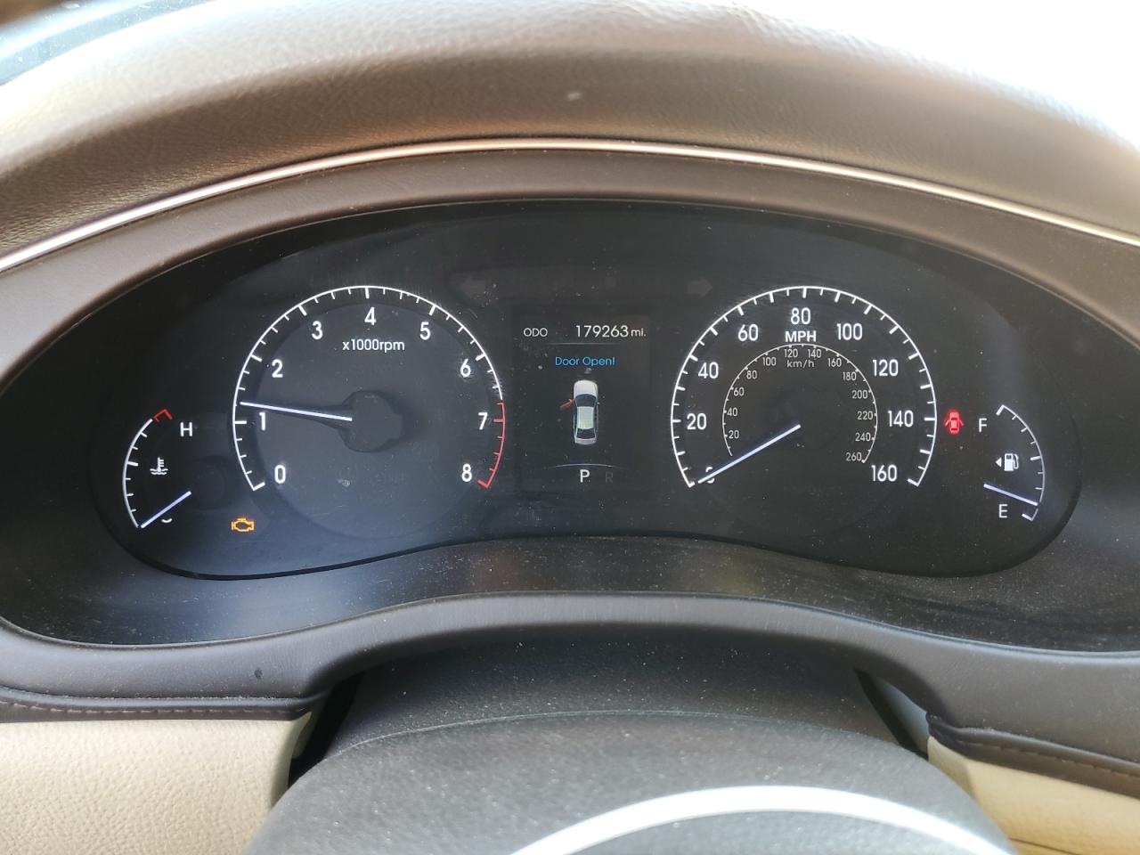 2012 Hyundai Genesis - Image 9