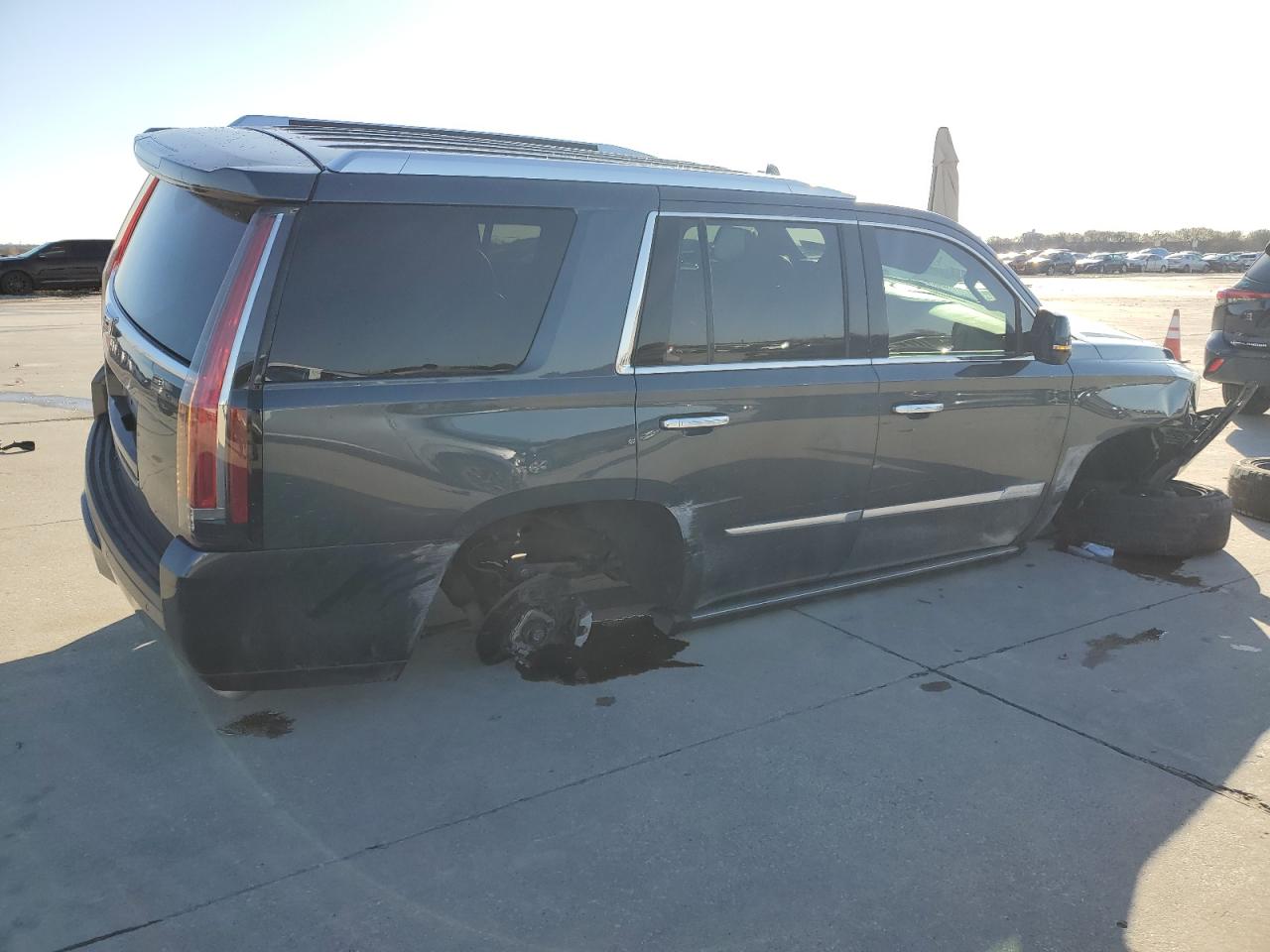 2019 Cadillac Escalade - Image 3