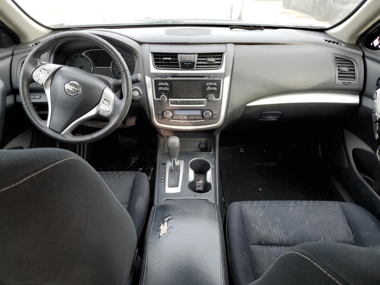 2017 Nissan Altima - Image 8
