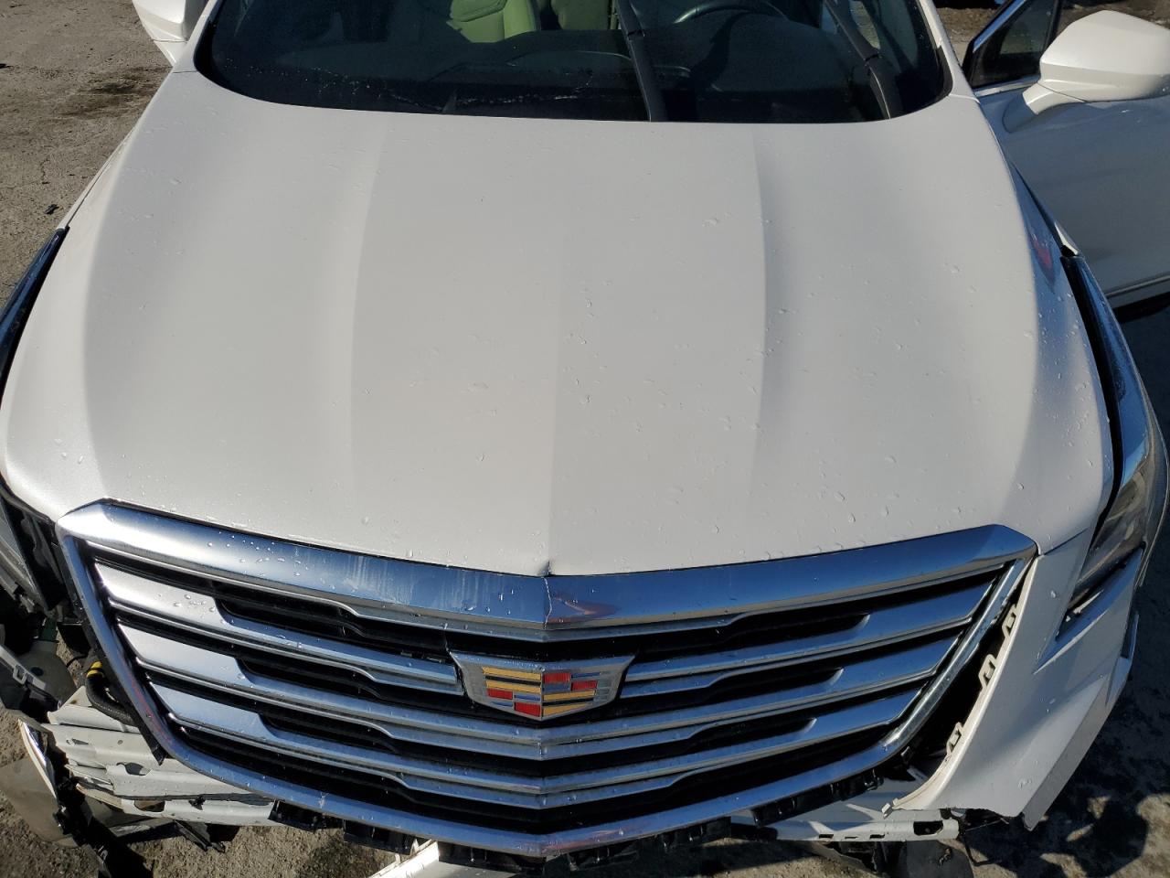 2018 Cadillac XT5 - Image 12
