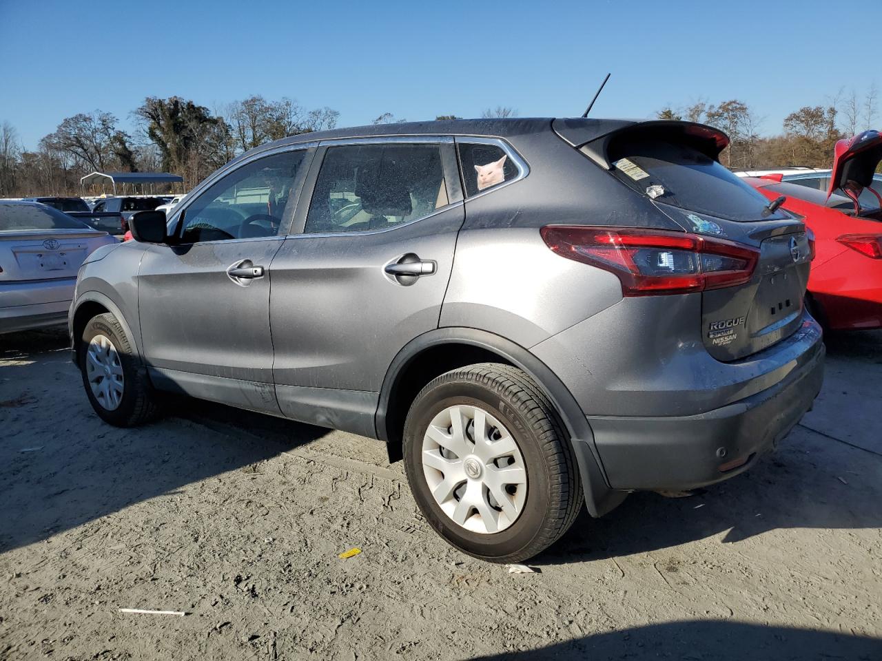 2020 Nissan Rogue - Image 2