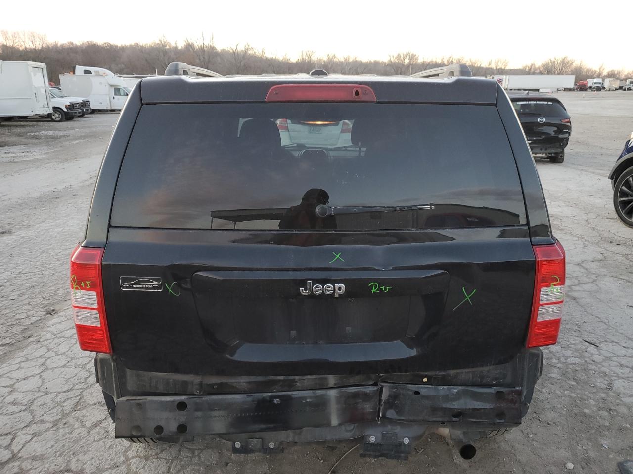 VIN 1C4NJPBB9GD700256 2016 JEEP PATRIOT no.6